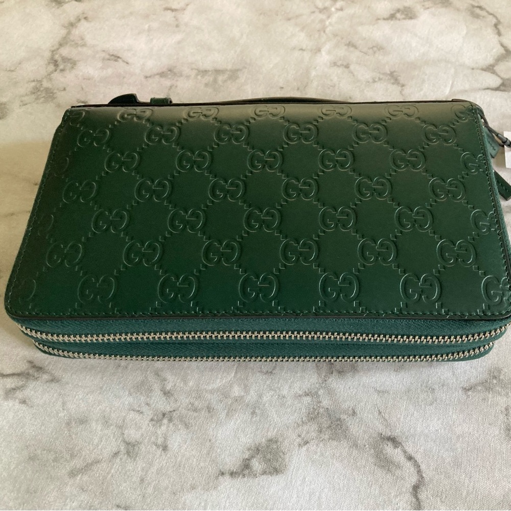 Brand New Gucci zip around clutch wallet - Picture 10 of 13